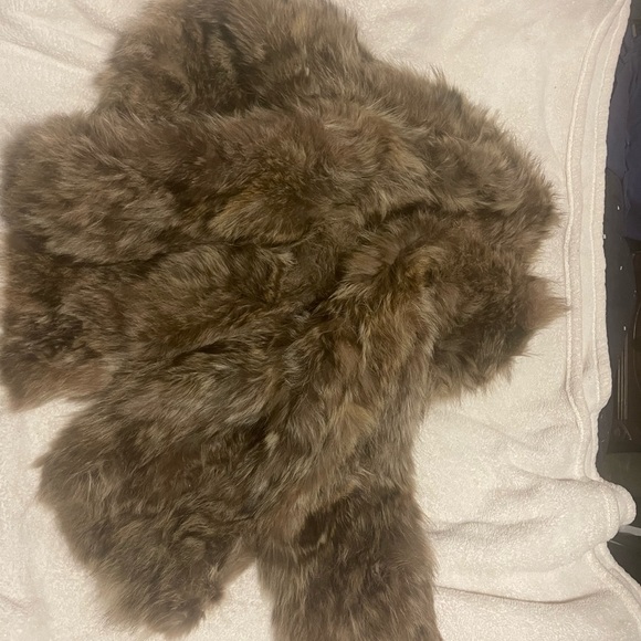Size large bermans racoon fur jackets - Picture 2 of 7